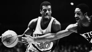 Bernard King Against New Jersey Nets Wallpaper