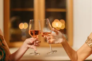 Best Friends Forever Glass Toast Wallpaper