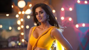 Bharat Movie Kumud Raina In Yellow Wallpaper