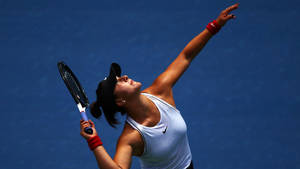 Bianca Andreescu Waiting For Approaching Ball Wallpaper