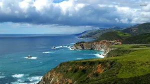 Big Sur Sunny Day Oceanscape Wallpaper