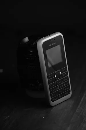 Black And Gray Nokia 105 Wallpaper