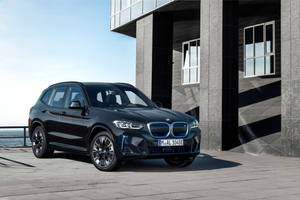 Black Bmw Ix3 M Sport Wallpaper