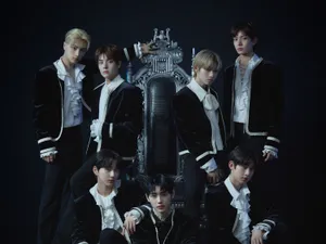 Black Royalty Photoshoot Enhypen Aesthetic Wallpaper