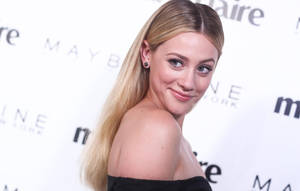 Black Tube Lili Reinhart Wallpaper