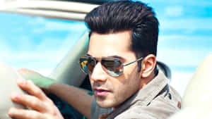 Bollywood Hero Varun Dhawan Wallpaper