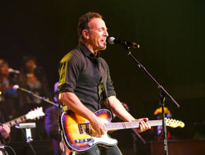 Bruce Springsteen At Dr. John's All-star Tribute Wallpaper