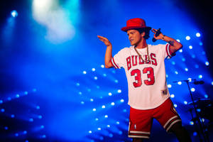 Bruno Mars Bringing The Heat To Lollapalooza Wallpaper