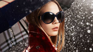 Burberry Model Cara Delevingne Wallpaper