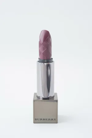 Burberry Plum Lipstick Wallpaper