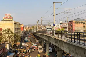 Bustling Scene At Sindhi Camp Bus Stand In Jaipur Wallpaper
