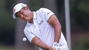 Byeong Hun An Looking At The Ball Wallpaper