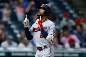 Byron Buxton Pointing And Looking Up Wallpaper