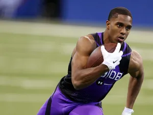 Byron Jones On The Fly Wallpaper