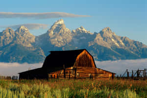 Cabin Overlooking The Mountains Wallpaper