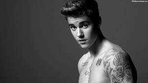 Canadian Pop Sensation Justin Bieber Wallpaper