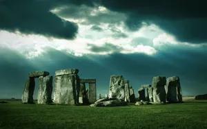 Caption: Majestic View Of Historical Stonehenge, England Wallpaper