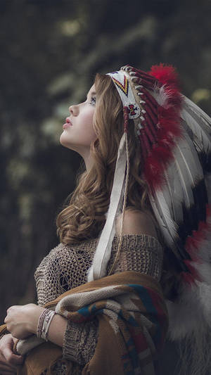 Chica Bonita Indian Costume Wallpaper