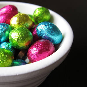 Chocolate Eggs In White Bowl Wallpaper