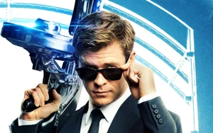 Chris Hemsworth Gets Suited Up In Men In Black Wallpaper