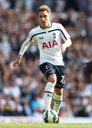 Christian Eriksen Dribbling Ball Wallpaper