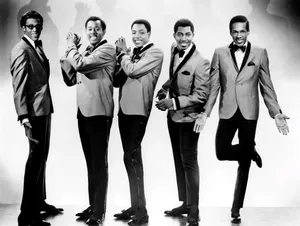 Classic Motown Group Pose Wallpaper
