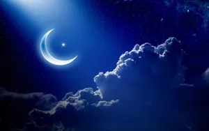 Cloudy Crescent Moon Wallpaper