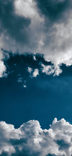 Cloudy Sky Iphone Amoled Wallpaper