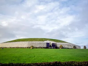Cloudy Sky Newgrange Grass Field Wallpaper