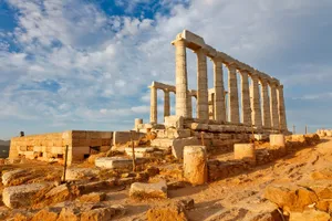 Cloudy Sky Over Sounion Pillars Wallpaper