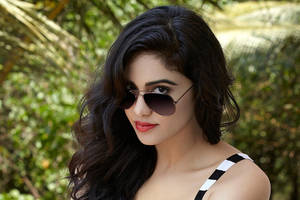 Cool Indian Girl Sunglasses Wallpaper