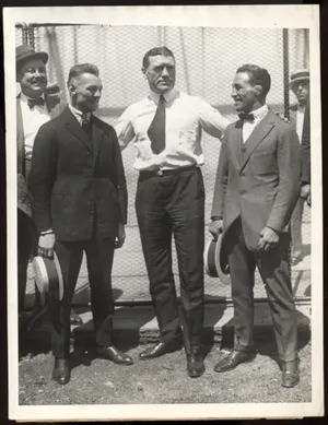 Crique, Jack O'brien And Johnny Dundee's Old Photo Wallpaper