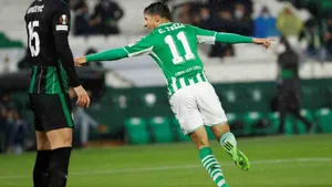 Cristian Tello Of Real Betis Balompie Wallpaper