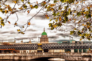 Custom House - Dublin's Iconic Landmark Wallpaper