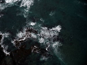 Dark Green Ocean Waves Wallpaper