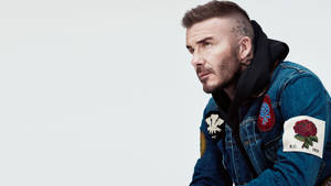 David Beckham Looking Stylish In A Kent & Curwen Suit And Glasses Wallpaper