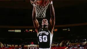 David Robinson Aka The Admiral Dunking Wallpaper