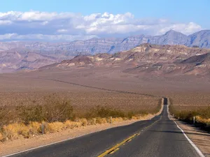 Death Valley Highway Road Wallpaper