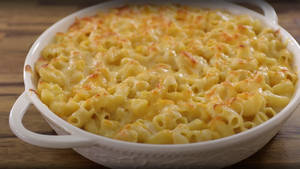 Deliciously Golden Mac And Cheese Wallpaper