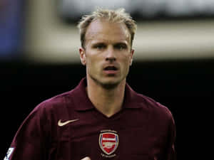 Dennis Bergkamp Arsenal Vs.fulham Wallpaper