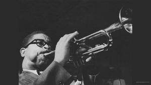 Dizzy Gillespie Stage Performance Wallpaper