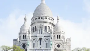 Domes Up Close Sacre Coeur Basilica Wallpaper