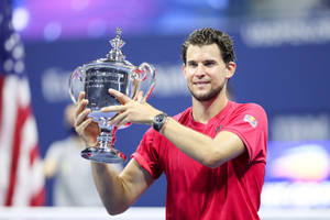 Dominic Thiem U.s. Open Trophy Wallpaper