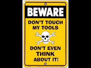 Don't Touch My Computer Beware Skull Wallpaper