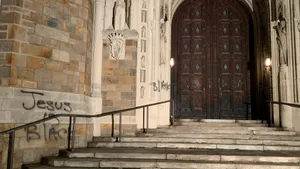 Door To The Toledo Cathedral Wallpaper