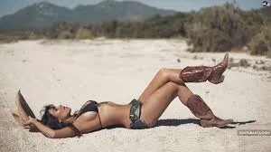 Download Kim Kardashian Wallpaper Wallpaper