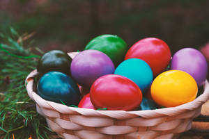 Dreaming Of Colorful Easter Eggs Wallpaper