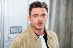 Droopy Eyes Richard Madden Wallpaper
