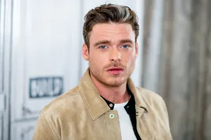 Droopy Eyes Richard Madden Wallpaper