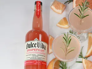 Dulce Vida Flavored Spirit Cocktail Party Wallpaper